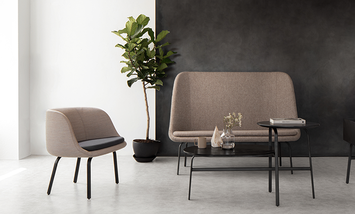 Park introduces new ways to create active work zones in sought-after, open collaborative areas through varied seating heights and table levels, movable planters, and technology support.